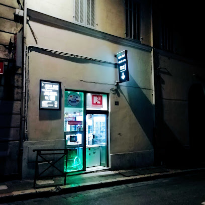 Night shop fort notre dame