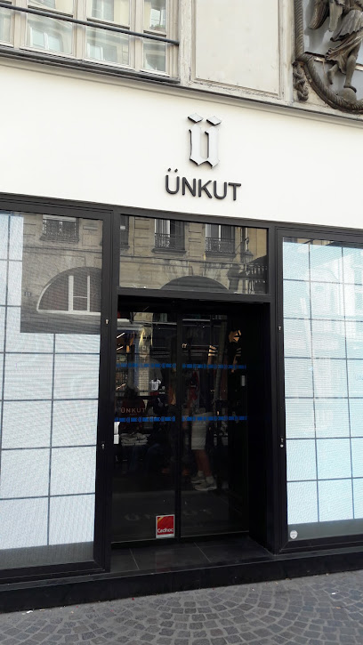 UNKUT CONCEPT STORE PARIS -...