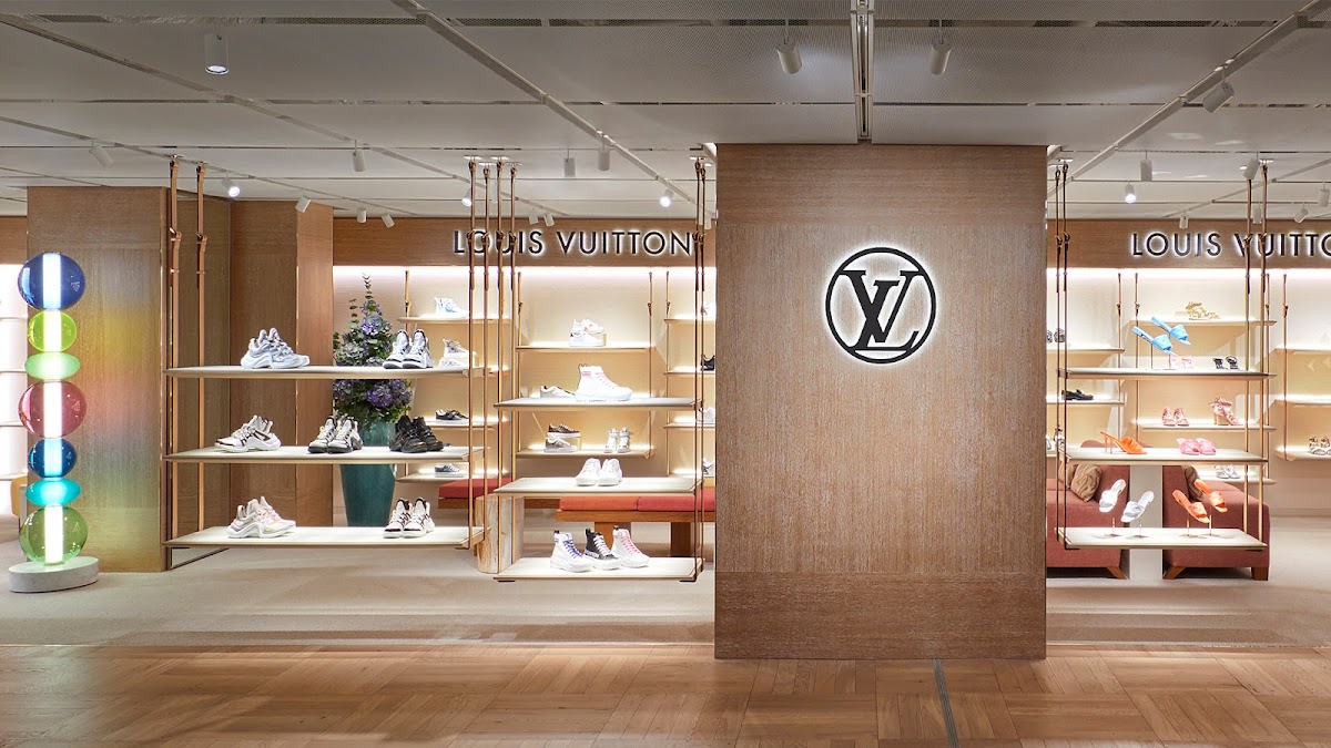 Louis Vuitton Paris Galerie...