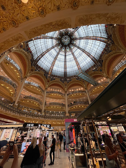 Hackett London Galeries Laf...